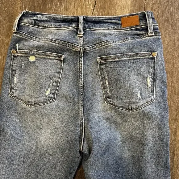 Judy Blue Distressed Shredded Jeans Straight Fit Size 7/28 Light Wash - Picture 7 of 16